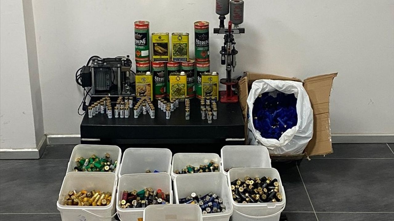 Tekirdağ'da Sosyal Medya Üzerinden Barut ve Av Fişeği Ticareti Yapan Şüpheli Yakalandı