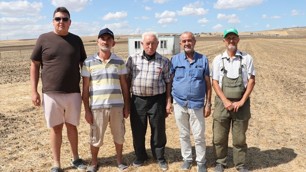 Tekirdağ Yeniçiftlik'te çiftçiler konteyner ve tel örgü uygulamalarına itiraz etti