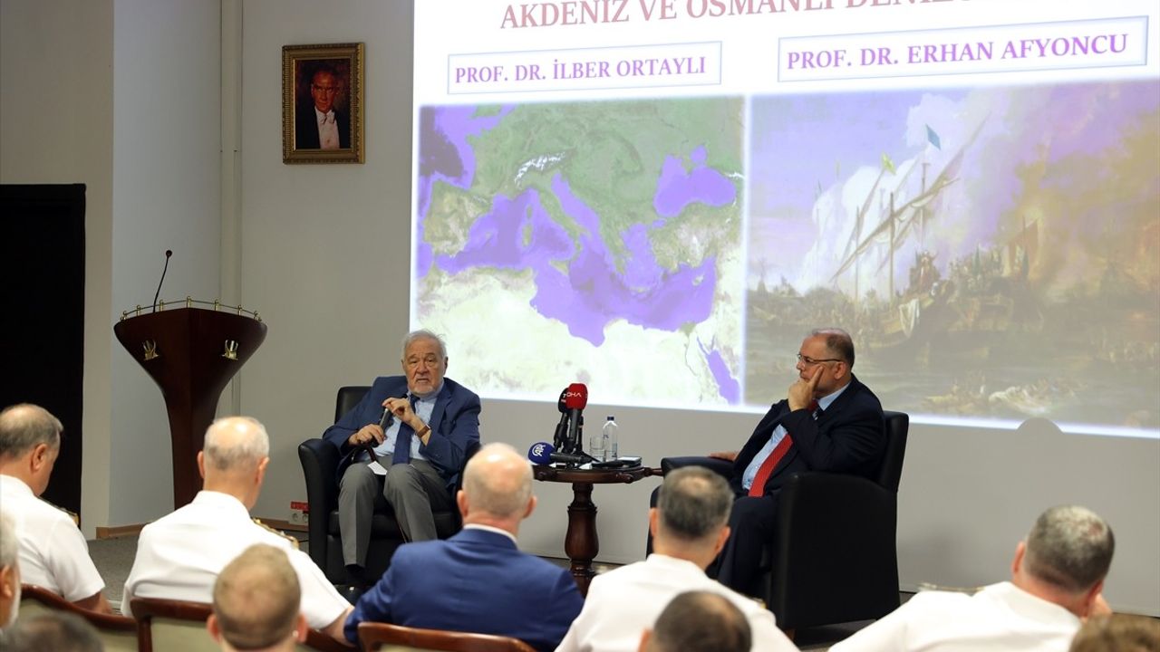 TEKNOFEST Mavi Vatan'da 'Akdeniz ve Osmanlı Denizciliği' konferansı: Prof. Dr. İlber Ortaylı'nın 'bahriye' vurgusu