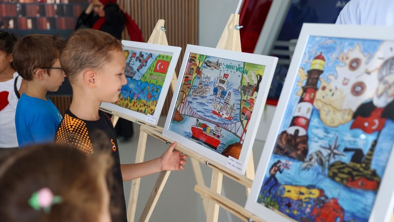 TEKNOFEST Mavi Vatan'da 'Mavi Vatan Resim Yarışması' eserleri sergileniyor