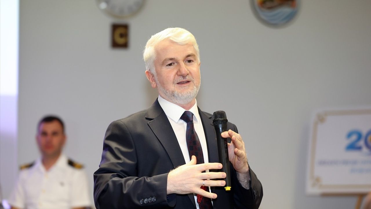 TEKNOFEST Mavi Vatan'da Milli Uçak Gemisi Forumu düzenlendi