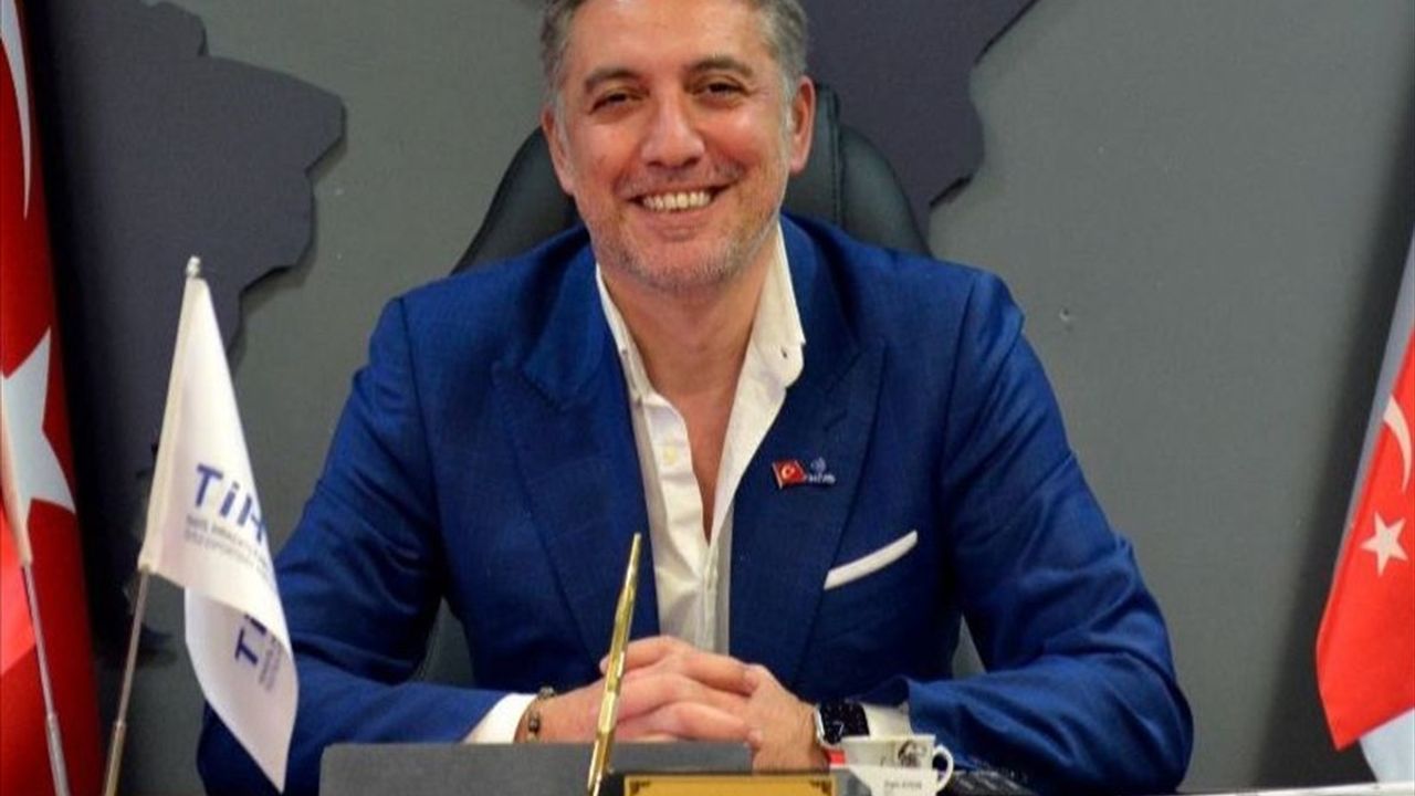 Tekstil ve moda sektöründe yapay zeka ile dijital numuneler israfı azaltıyor