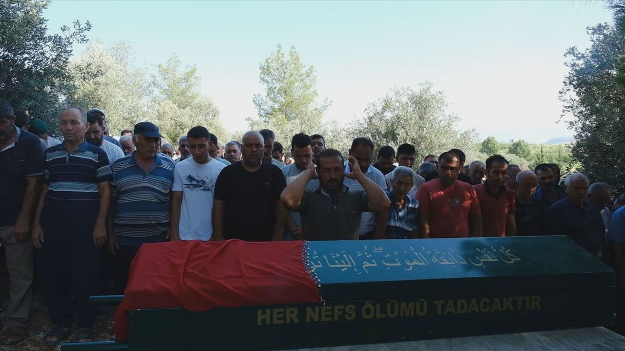 Teslime Hanedan'ın Cenazesi Mersin'de Defnedildi