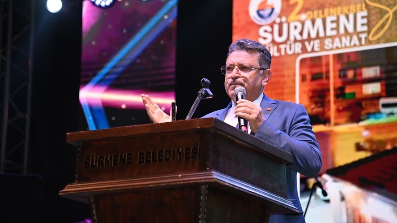 Trabzon'da 2. Sürmene Kültür ve Sanat Şenliği başladı — Genç: 2027'de Türk Dünyası Kültür Başkenti hedefi
