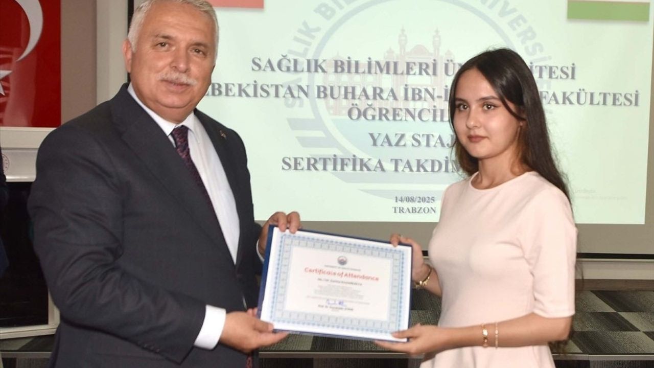 Trabzon'da Buhara İbn-i Sina Tıp Fakültesi öğrencilerine yaz stajı sertifikası
