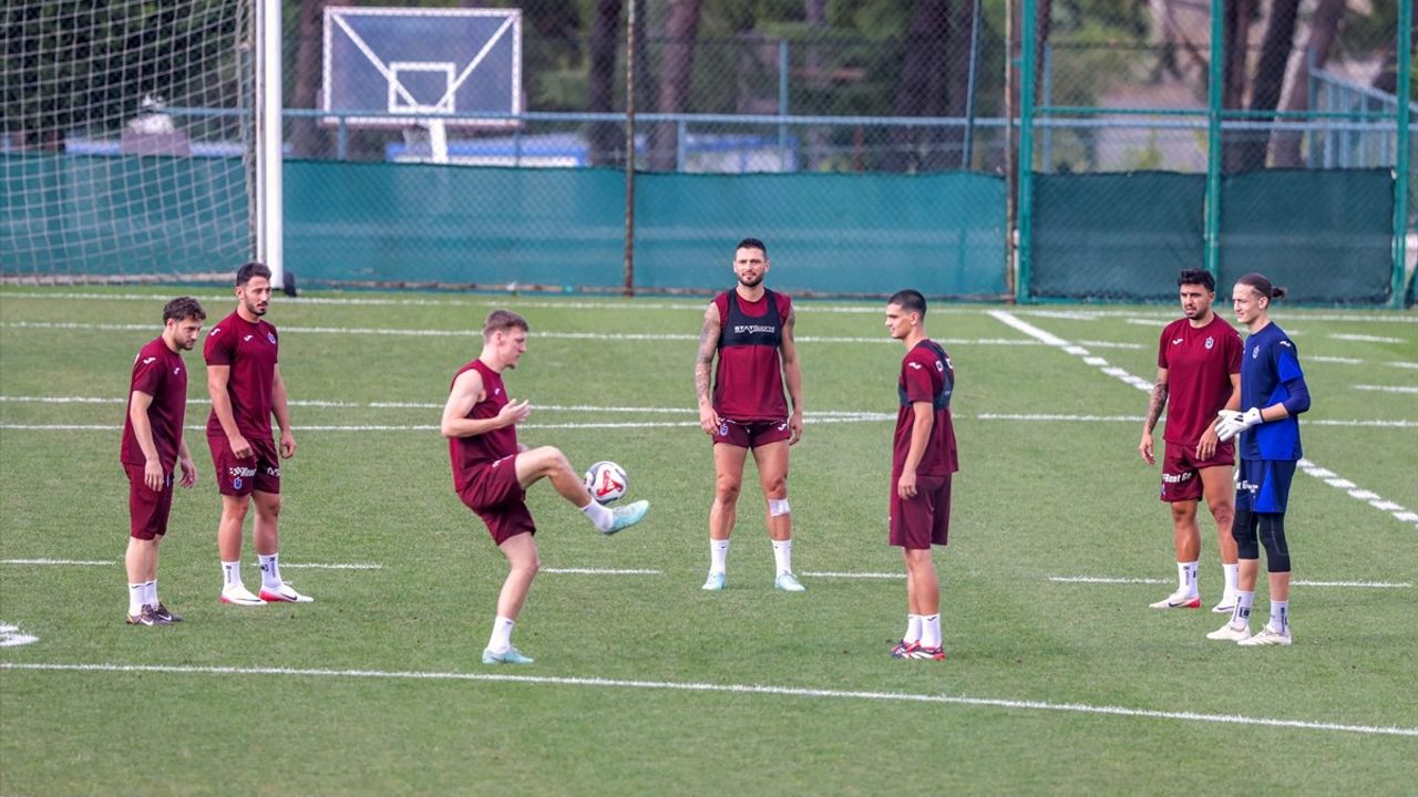 Trabzonspor, 18 Ağustos'taki Kasımpaşa Maçı İçin Mehmet Ali Yılmaz Tesisleri'nde Hazırlıklarını Sürdürdü