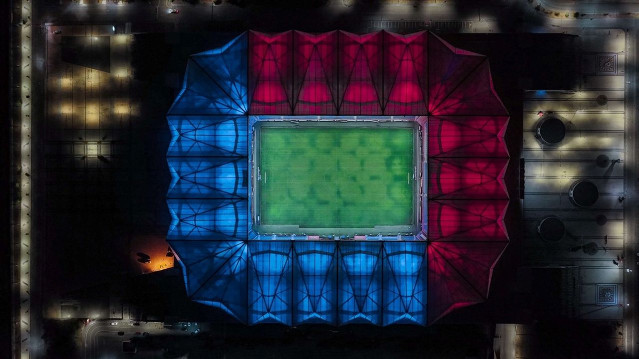 Trabzonspor'un Papara Park'ta Işıklandırma ve Ses Sistemi Yenilendi