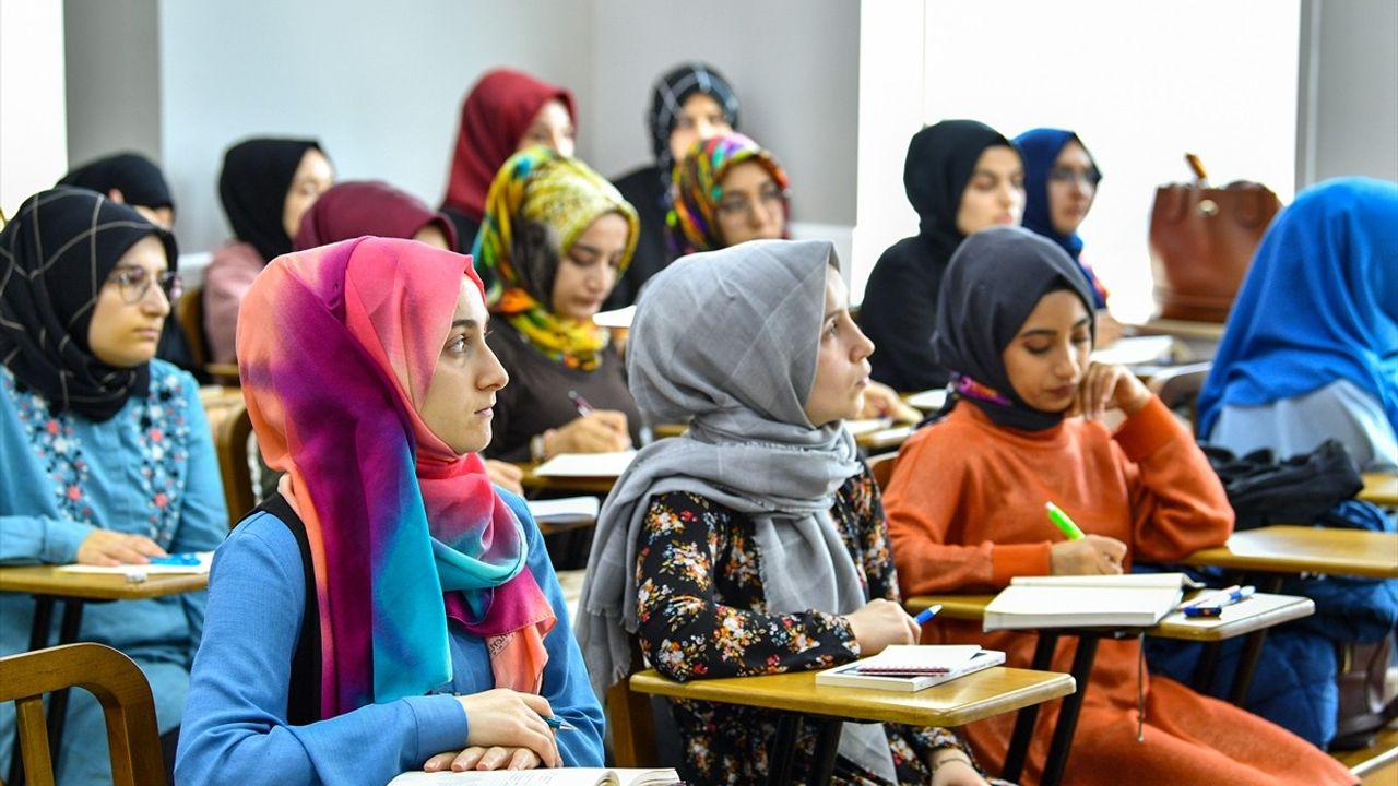 TÜRGEV 9 ilde 17 yükseköğretim kız öğrenci yurduyla barınma ve gelişim desteği sağlıyor