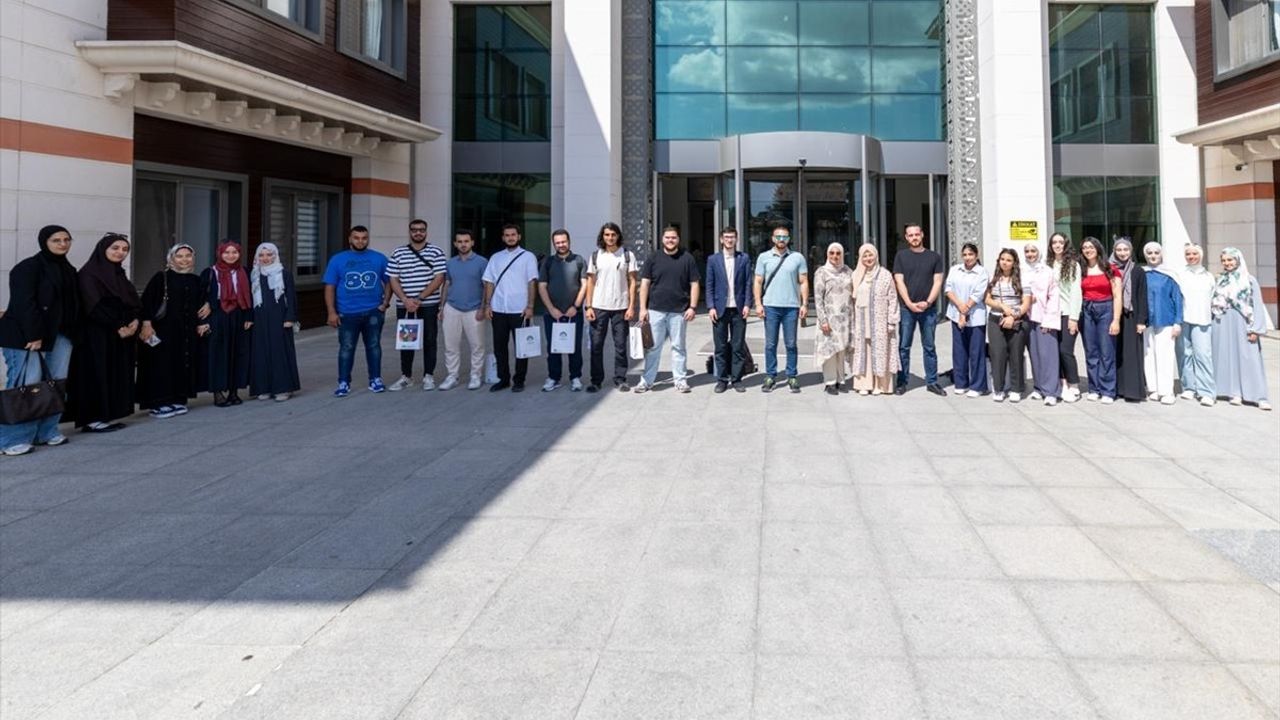 TÜRGEV ev sahipliğinde 'Pusula: İnsanlığın Ortak Yönü' Projesi İstanbul'da sürüyor