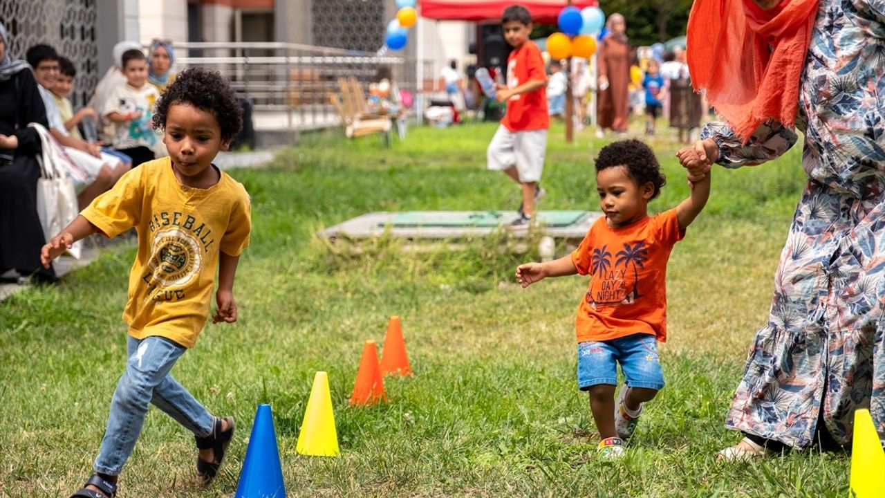 TÜRGEV İstanbul'da Yaz Okulu ve Çocuk Şenliği Düzenledi