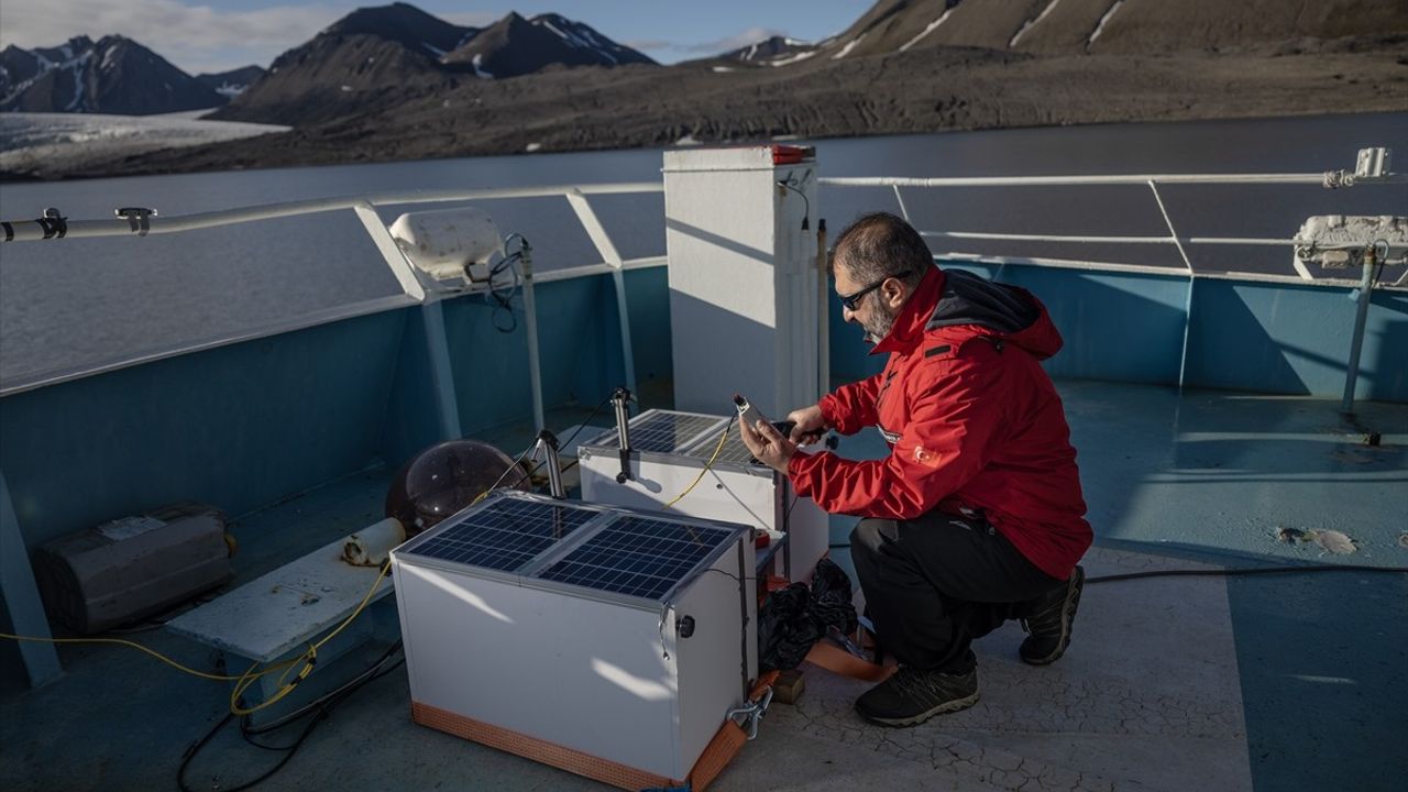 Türk Bilim Ekibi Kutuplar Arası Atmosfer ve Okyanus Gözlemleri Gerçekleştirdi
