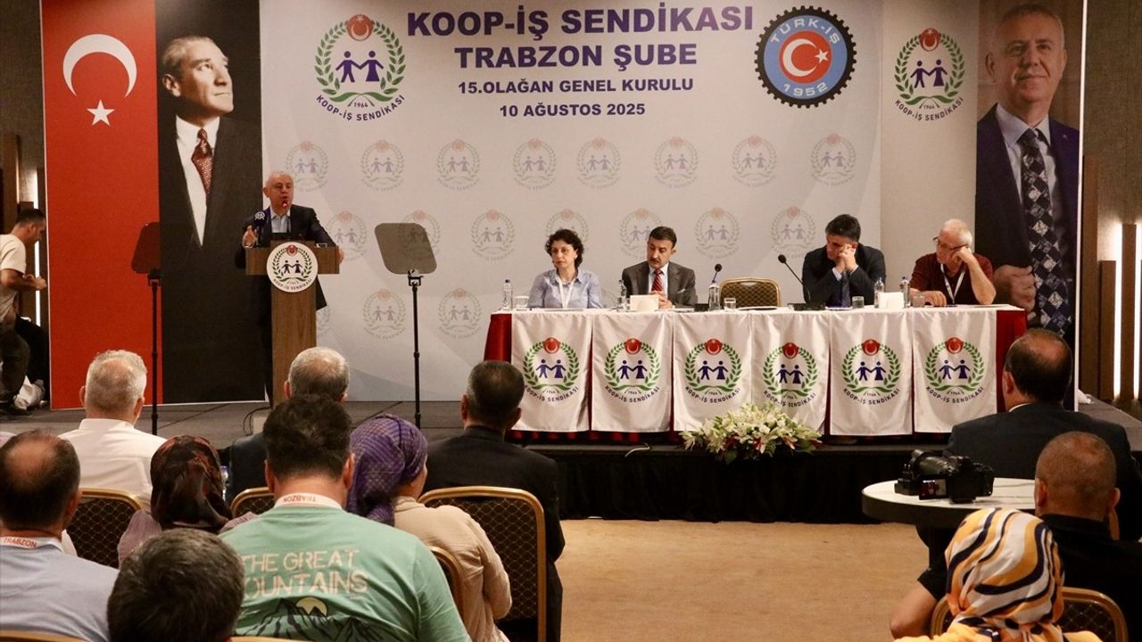 TÜRK-İŞ Genel Başkan Yardımcısı Eyüp Alemdar, Trabzon'da Genel Kurulda Önemli Açıklamalarda Bulundu