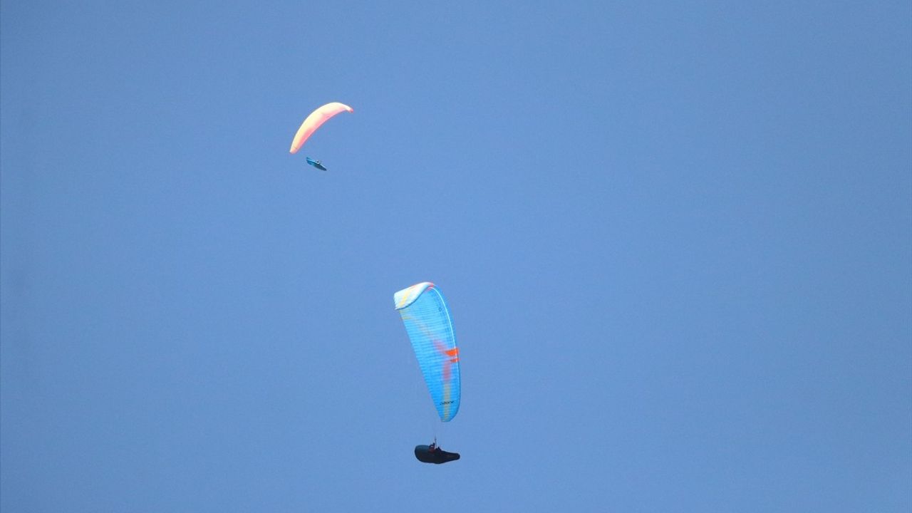 Türkiye Yamaç Paraşütü Şampiyonası Kayseri'de Devam Ediyor