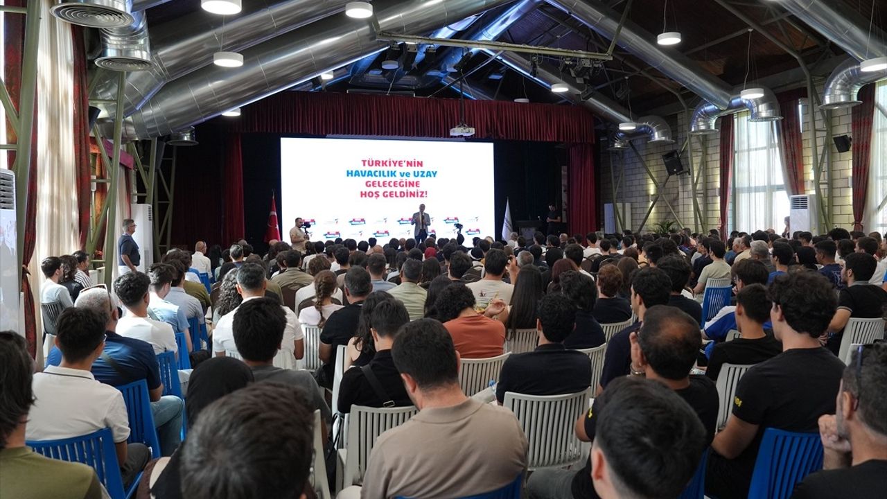 TUSAŞ, YKS başarı sıralamasında ilk yüzde 1'de yer alan genç mühendis adaylarını ağırladı