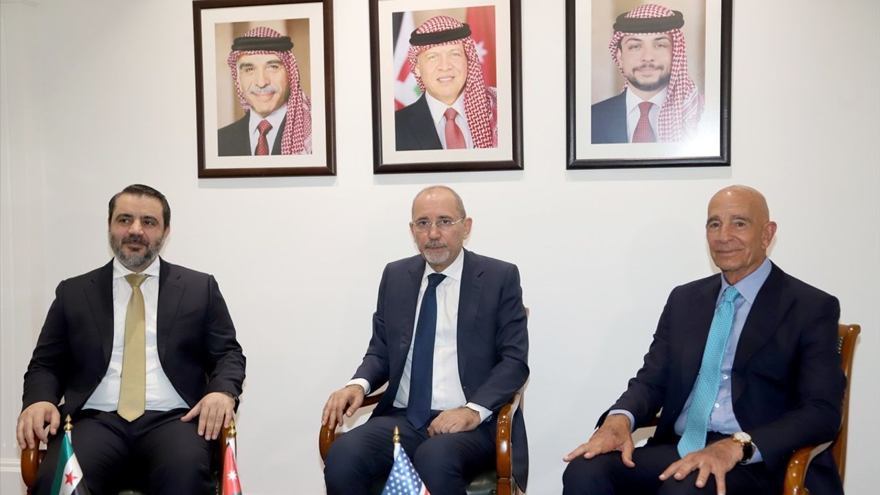 Ürdün ve Suriye Dışişleri Bakanları, ABD Temsilcisiyle Üçlü Görüşme Öncesi Buluştu