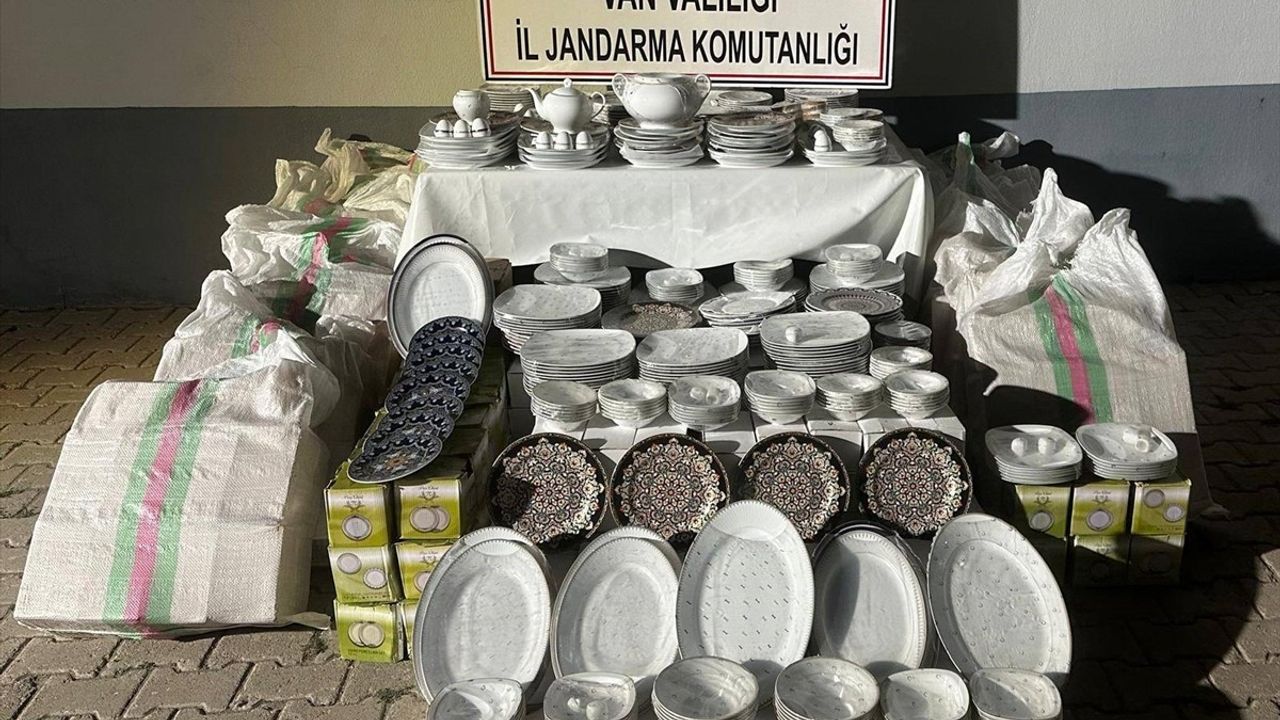 Van'daki Kaçakçılık Operasyonlarında 60 Şüpheli Gözaltına Alındı