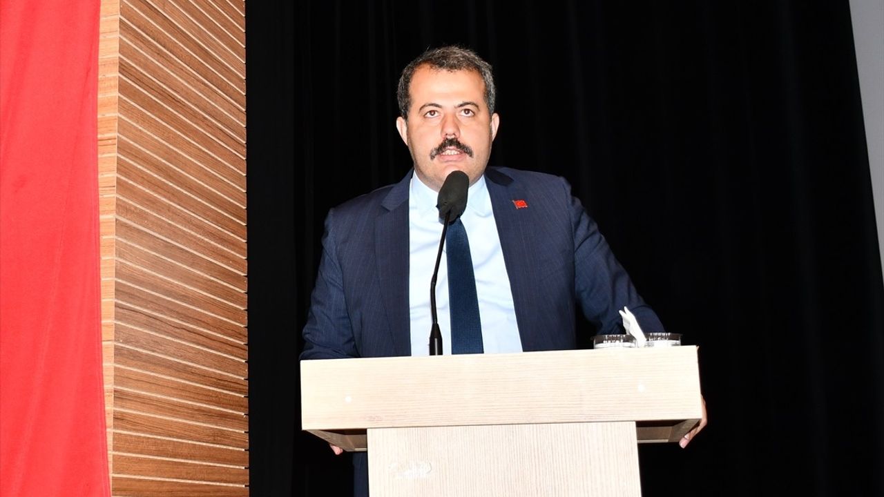 Vezirköprü Arkeoloji ve Kültürel Miras Çalıştayı sona erdi: Oymaağaç Höyüğü kazılarında 20. yıl değerlendirmesi