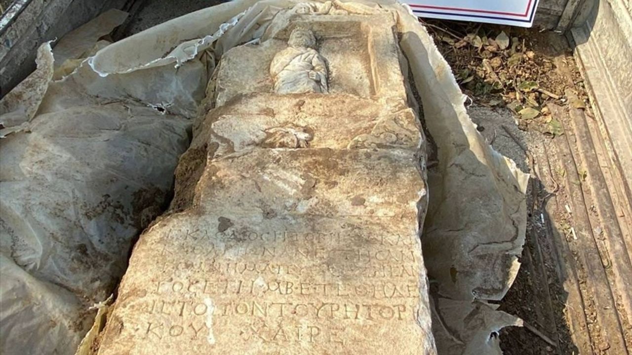 Yalova'da Jandarma Operasyonu: Roma Dönemine Ait Mezar Taşı Ele Geçirildi