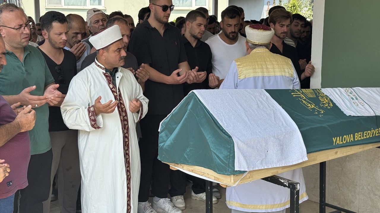 Yalova'da Motosiklet Kazası: Genç Sürücü Hayatını Kaybetti