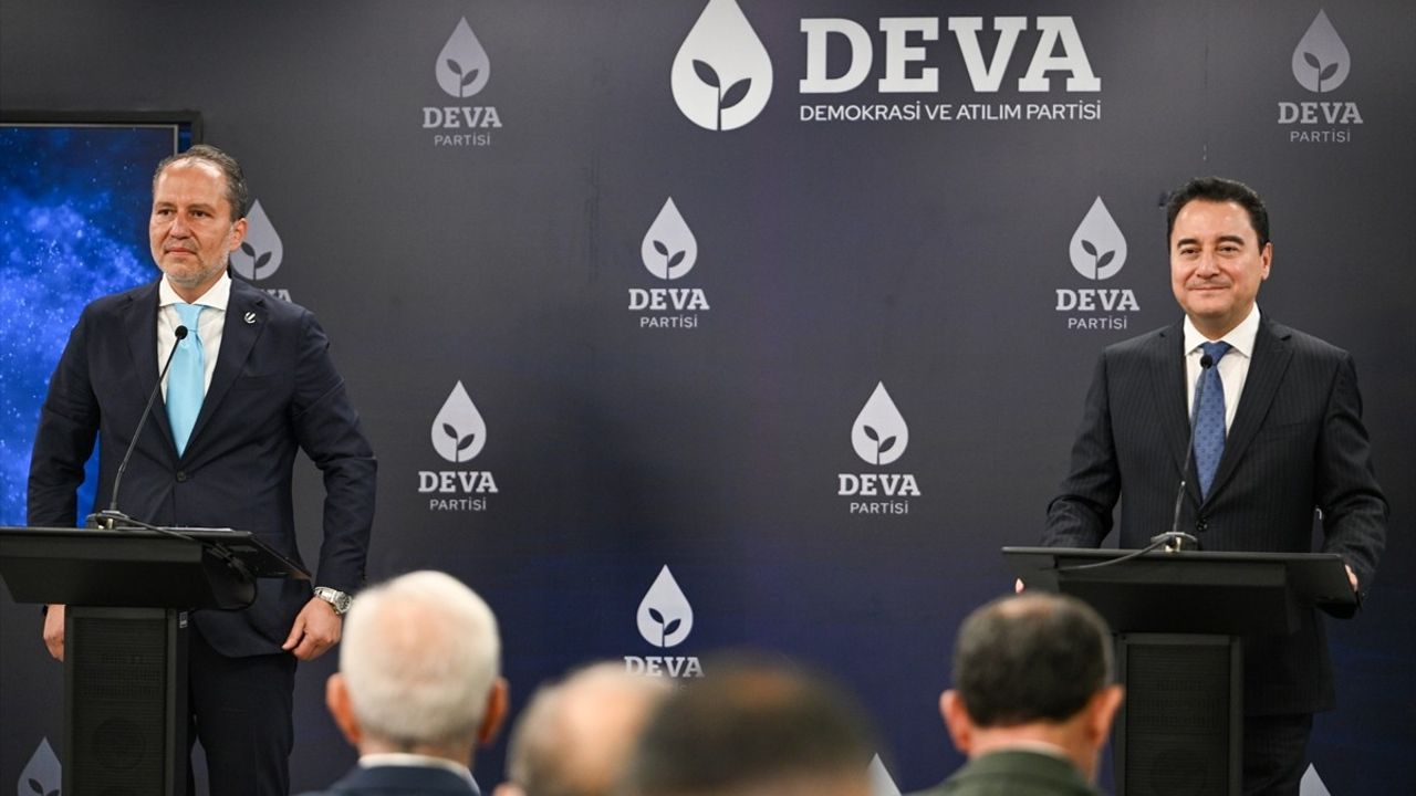 Yeniden Refah Partisi Genel Başkanı Erbakan, DEVA Partisi'ni Ziyaret Etti