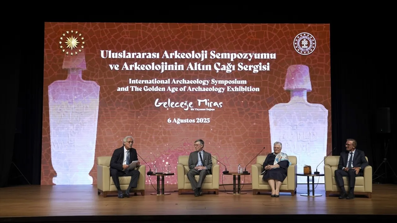 Yerli ve Yabancı Arkeologlar, Uluslararası Sempozyumda Bir Araya Geldi