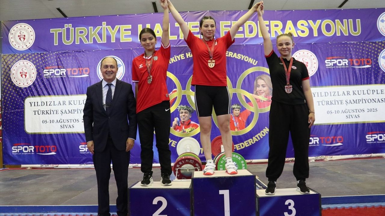 Yıldızlar Kulüpler Türkiye Halter Şampiyonası Sivas'ta Başladı