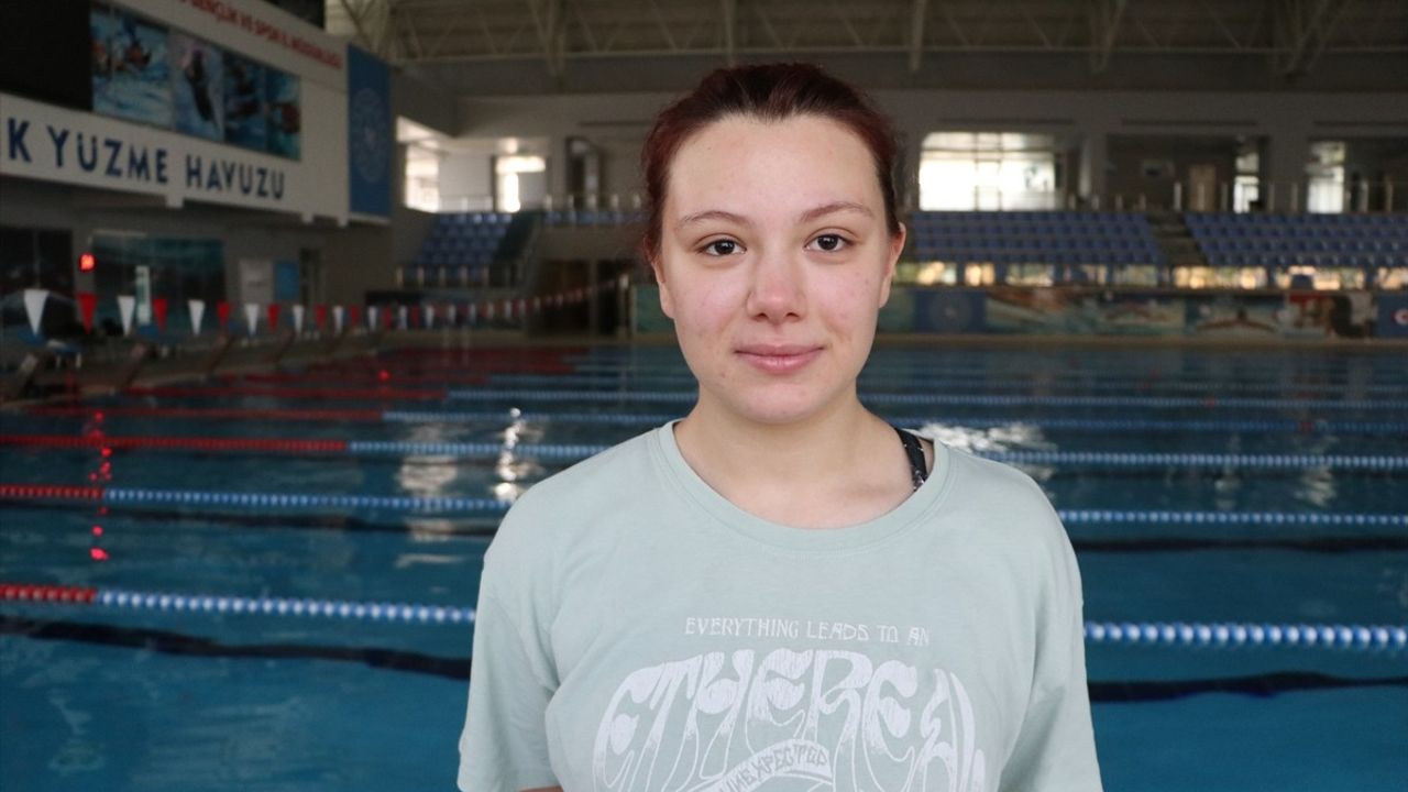 Zeynep Duru Çiftçi, Dünya Yüzme Şampiyonası'na Hazırlanıyor