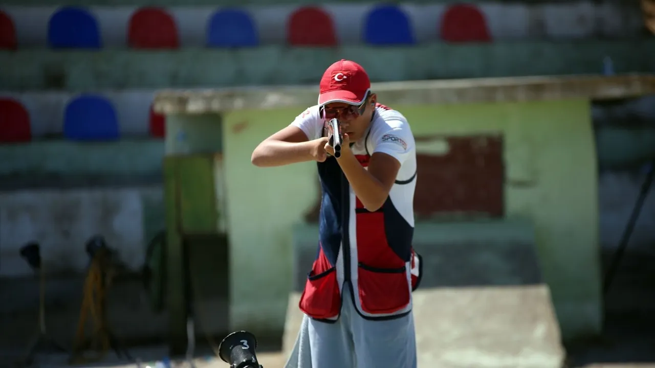 16 yaşındaki Muaz Erdem Madran Çekya'dan altın madalyayla döndü; hedef Para Trap Dünya Şampiyonası