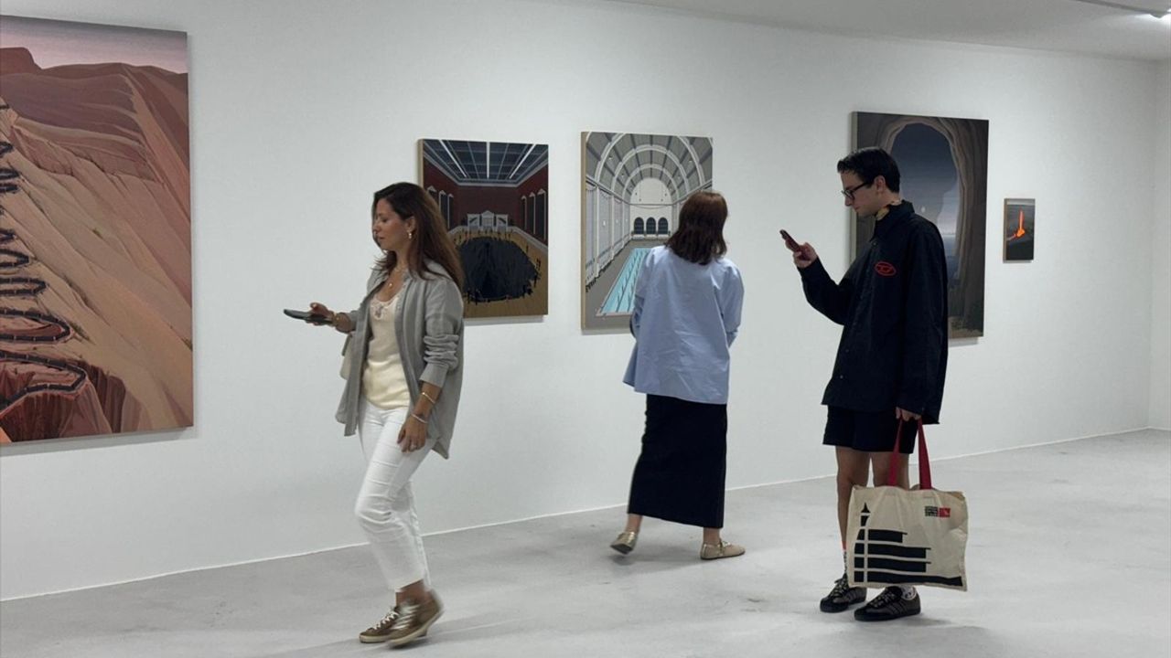 18. İstanbul Bienali 'Üç Ayaklı Kedi' temasıyla 20 Eylül'de açılıyor — Beyoğlu-Karaköy'te 8 mekanda