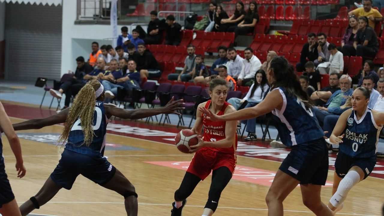 19. Erciyes Kupası: Melikgazi Kayseri ile Emlak Konut 74-74 berabere
