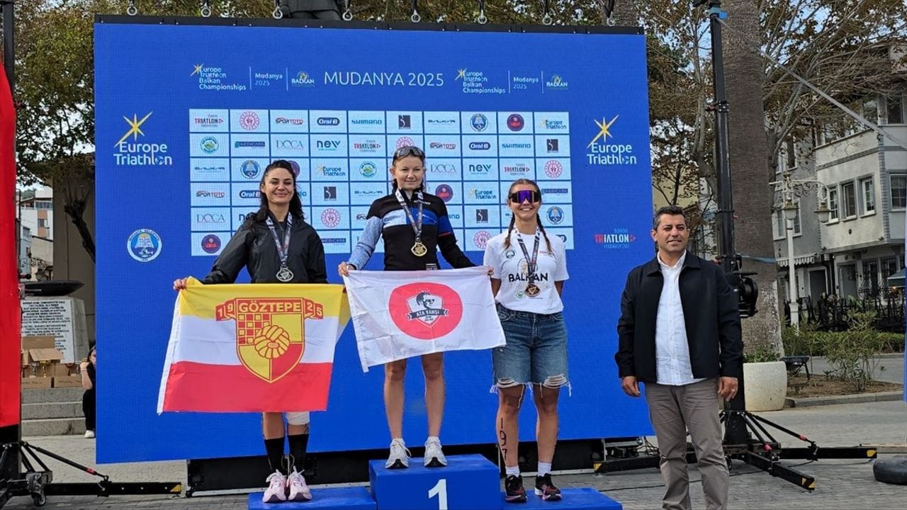 2025 Avrupa Triatlon Balkan Şampiyonası ve Yaş Grupları Sprint Türkiye Kupası Finalleri Mudanya'da Yapıldı