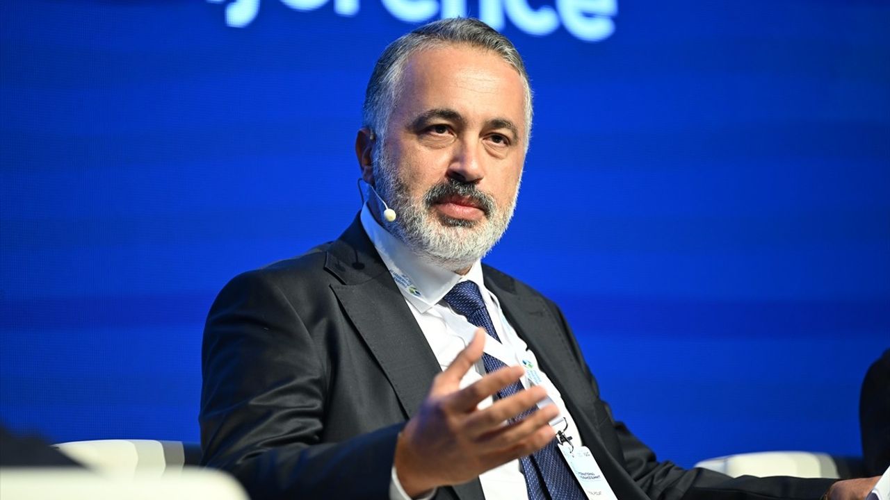 4. Uluslararası Sigorta Zirvesi'nde Yapay Zeka ve Dijitalleşme Tartışıldı