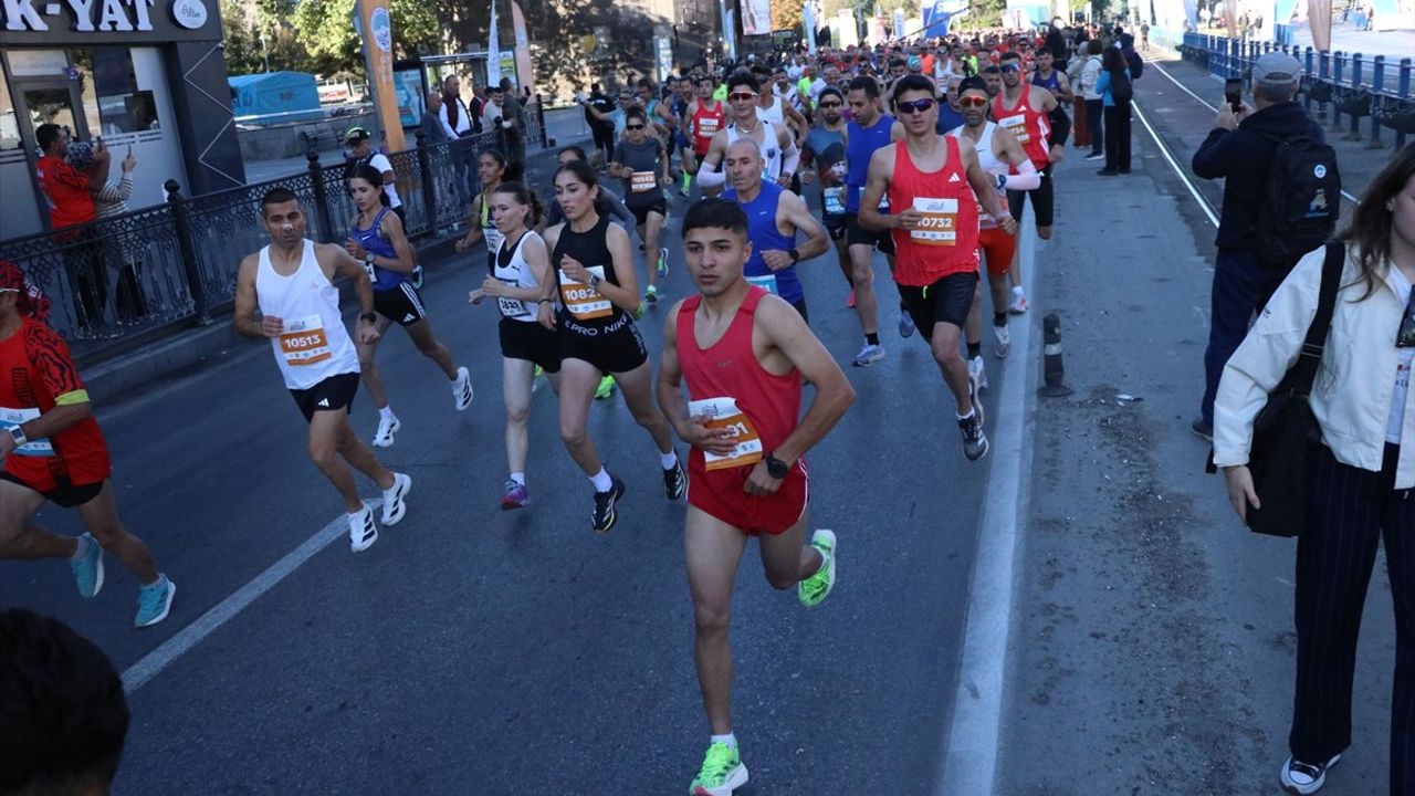 5. Uluslararası Kayseri Yarı Maratonu 'Soğanlı Vadisi' temasıyla koşuldu
