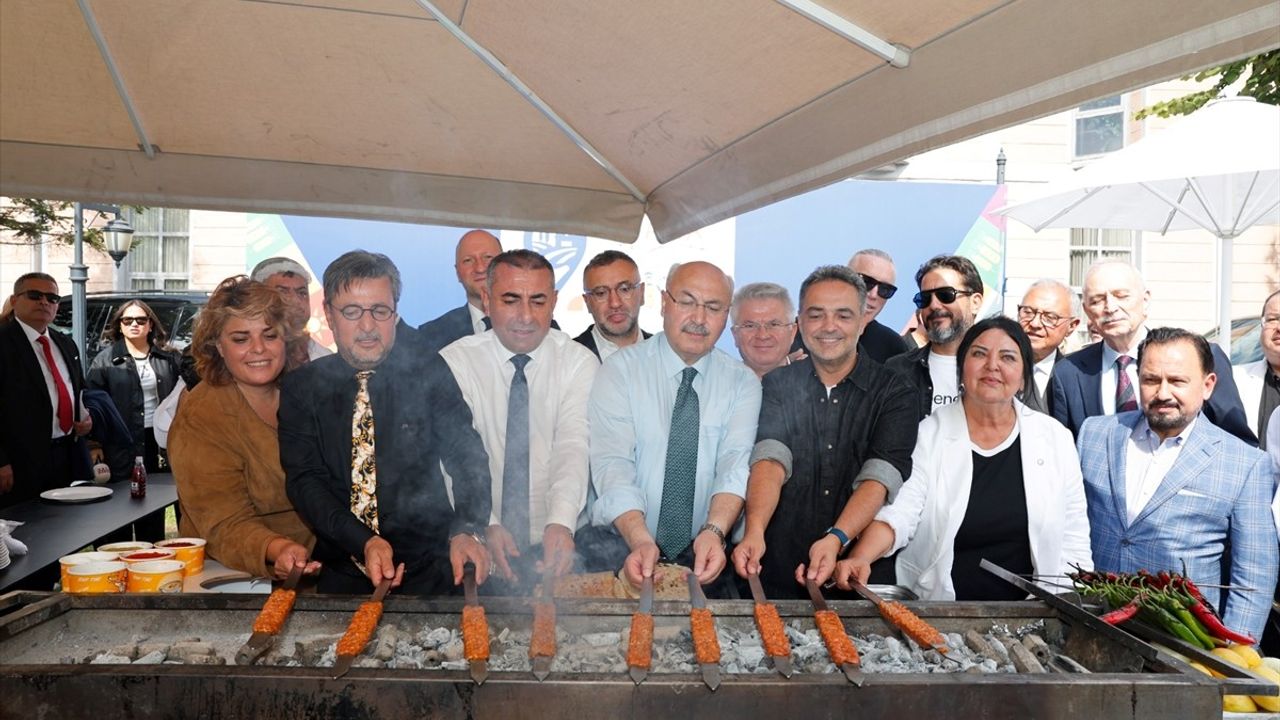 9. Uluslararası Adana Lezzet Festivali İstanbul'da tanıtıldı — 10-12 Ekim Merkez Park'ta