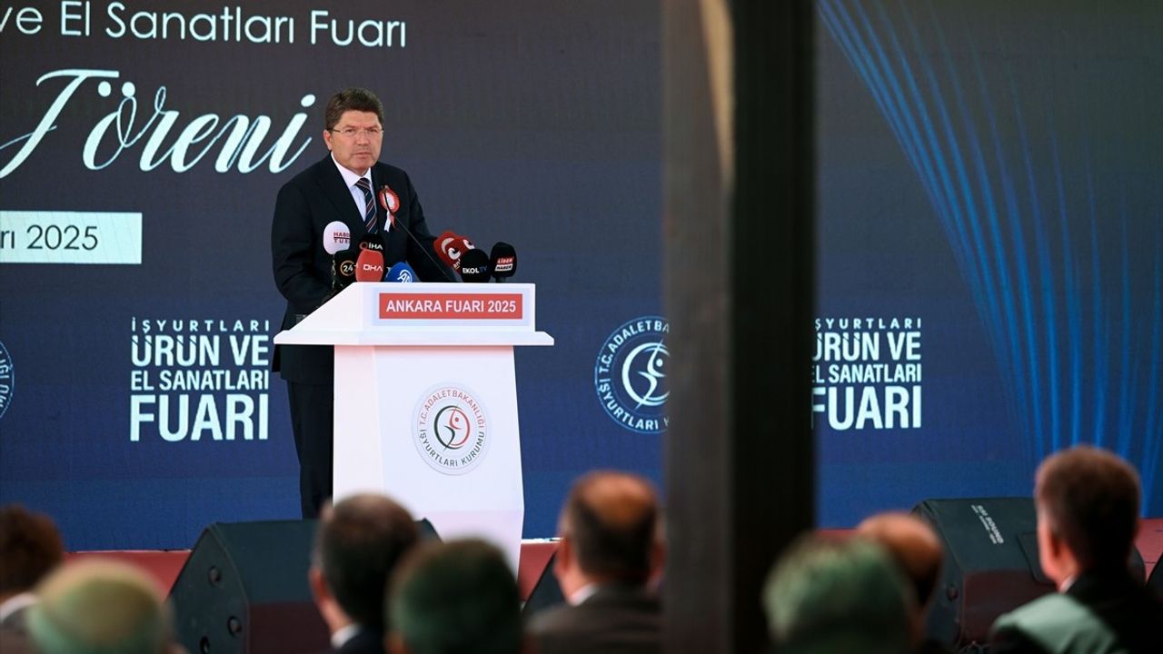 Adalet Bakanı Yılmaz Tunç: İşyurtları Fuarı'nda cezaevi eğitimi ve üretiminin topluma katkılarını anlattı
