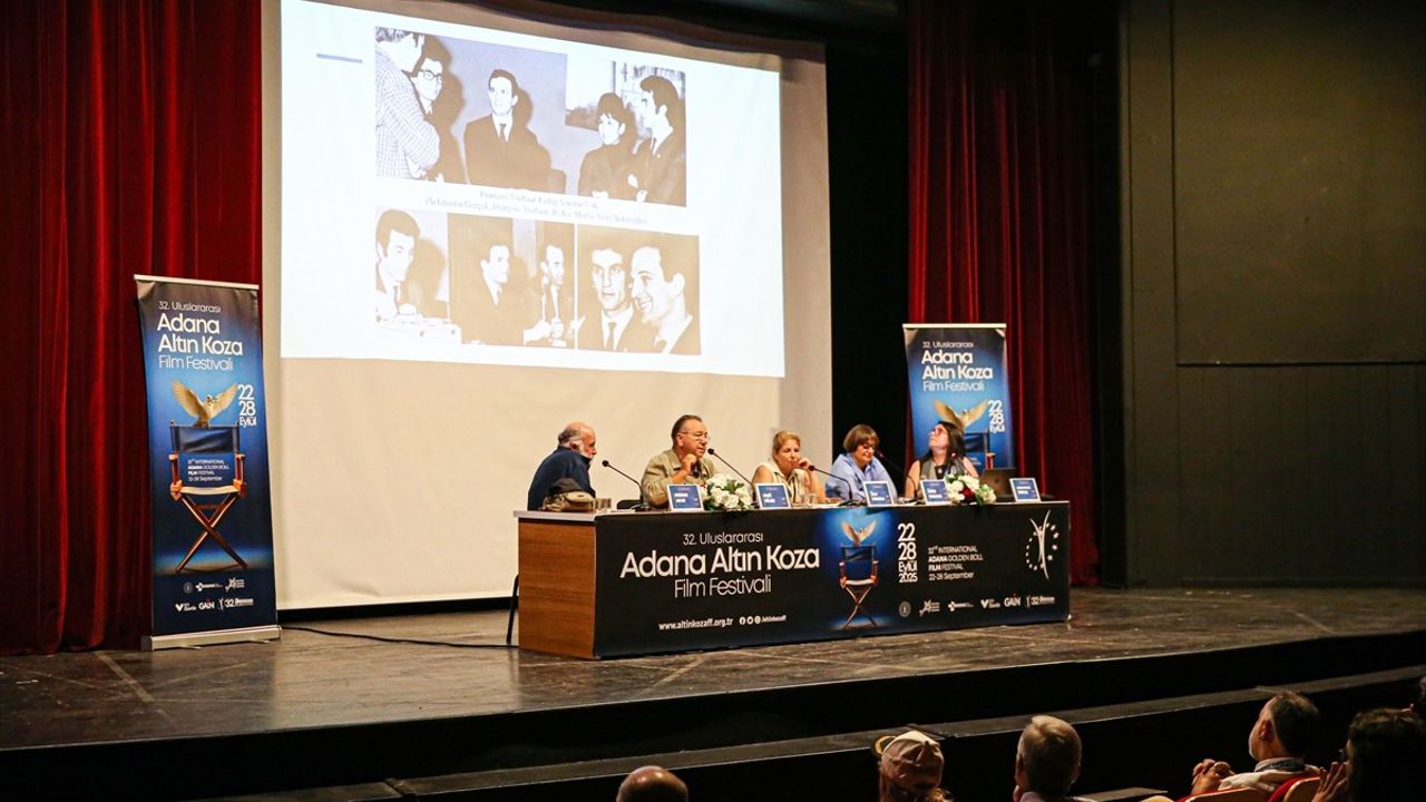 Adana Altın Koza'da "Sinemaya Adanmış Bir Ömür: Prof. Sami Şekeroğlu" söyleşisi gerçekleştirildi