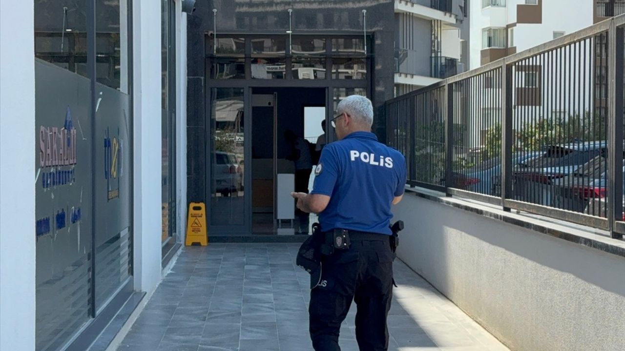 Adana'da Yüreğir Belediye Başkanı Ali Demirçalı'nın iş yerine ateş açan zanlı tutuklandı