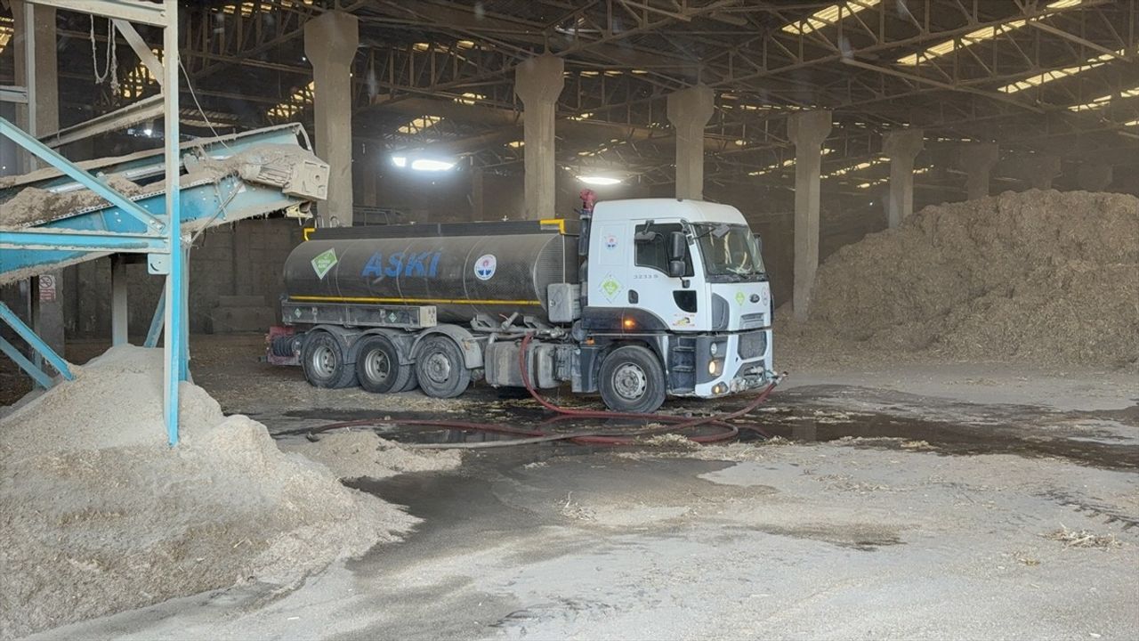 Adana Yüreğir'de biyokütle enerji tesisindeki yangın kontrol altına alındı