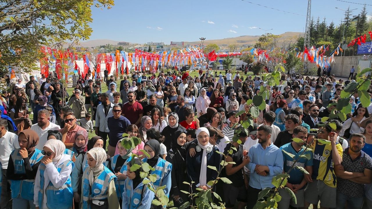 AK Gençlik Van GölFest Van'da sona erdi — Yusuf İbiş gençlik vurgusu yaptı