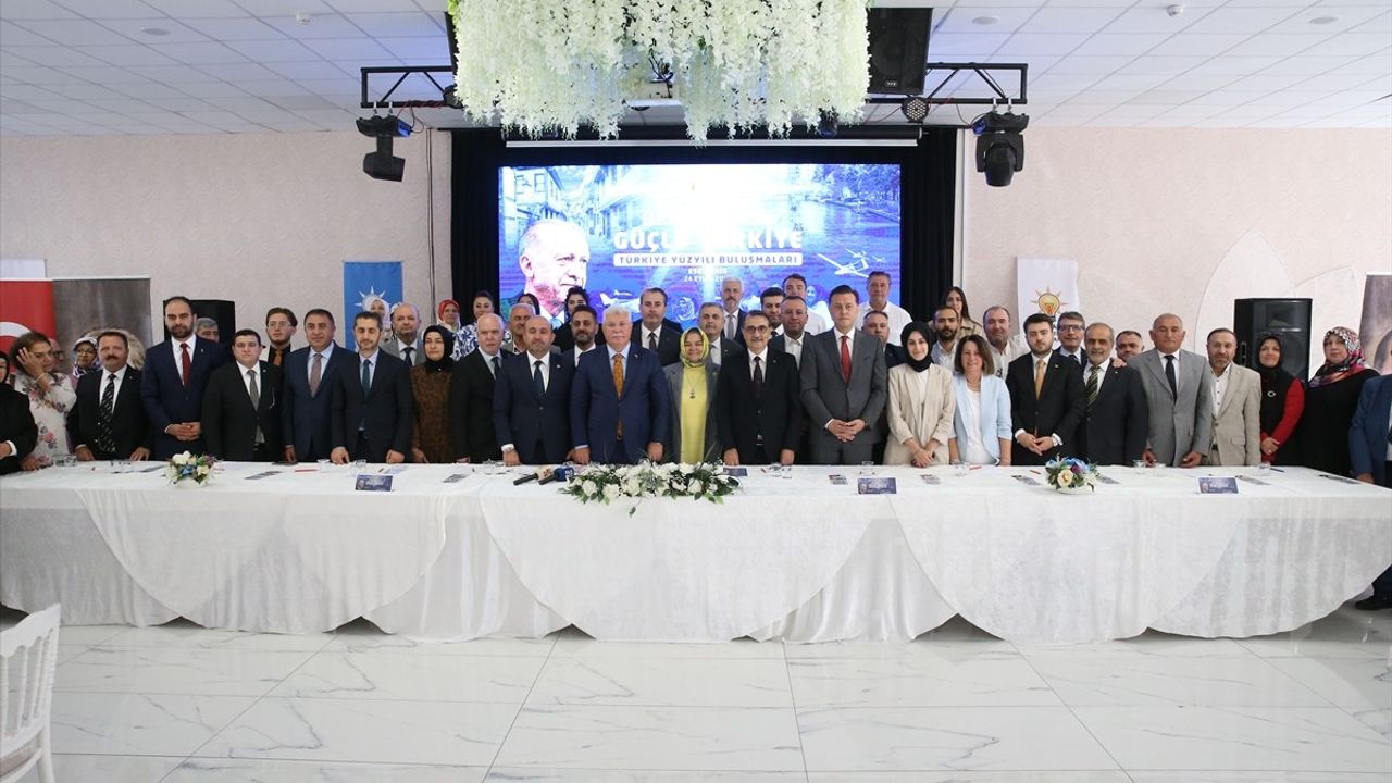 Akbaşoğlu Eskişehir'de: "Terörsüz Türkiye" ve "Türkiye Yüzyılı" hedefleriyle muhalefeti eleştirdi