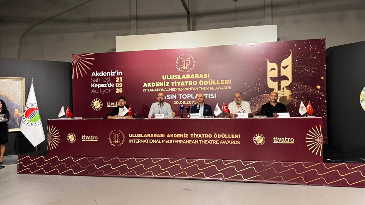 Antalya'da Uluslararası Akdeniz Tiyatro Ödülleri yarın sahibini buluyor