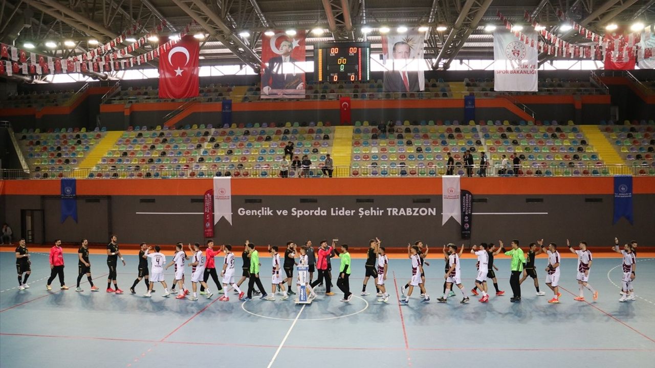 Ardventure Hentbol Erkekler Süper Lig: Trabzon Büyükşehir Belediyespor 34-32 Güneysuspor