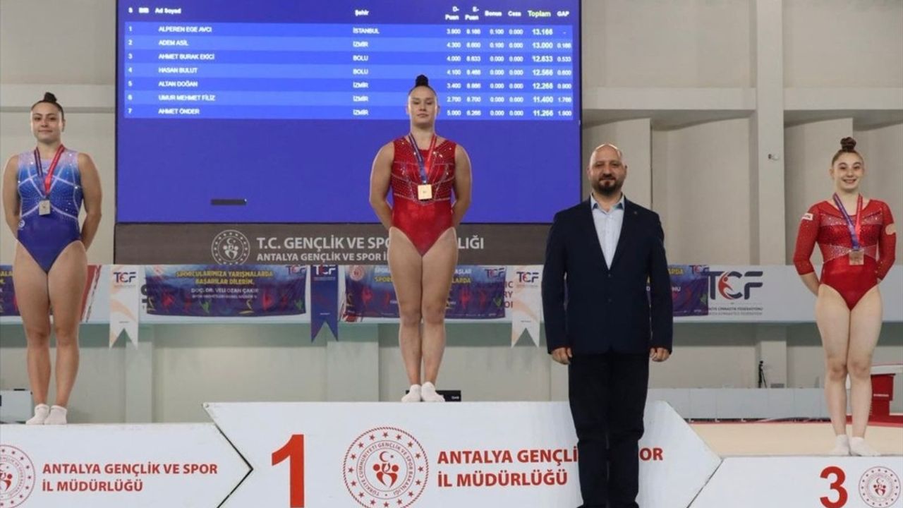 Artistik Cimnastik Türkiye Şampiyonası Antalya'da sona erdi: Büyükler, Gençler ve Yıldızların podiumları belli oldu