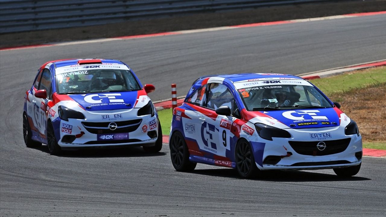 AVIS 2025 Türkiye Pist Şampiyonası 3. Ayak: TOSFED İstanbul Park'ta Texaco Team AMS öne çıktı