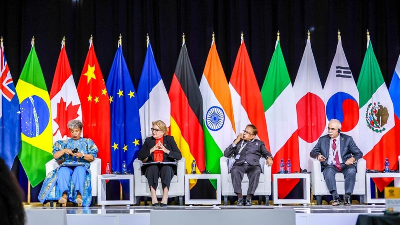 AYM Başkanı Kadir Özkaya, Johannesburg'daki J20 Zirvesi'ne katıldı