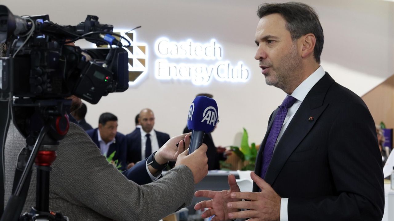 Bakan Bayraktar: Gastech 2025'te doğal gaz arz güvenliğine yönelik önemli anlaşmalar imzalandı