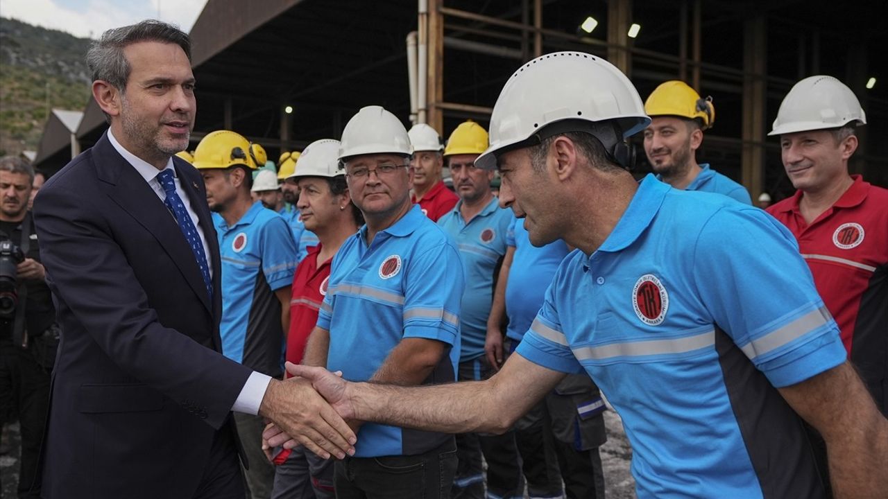 Bakan Bayraktar: Soma Termik Santrali yeniden çalışacak, yeni işletmeci bu ay içinde netleşecek