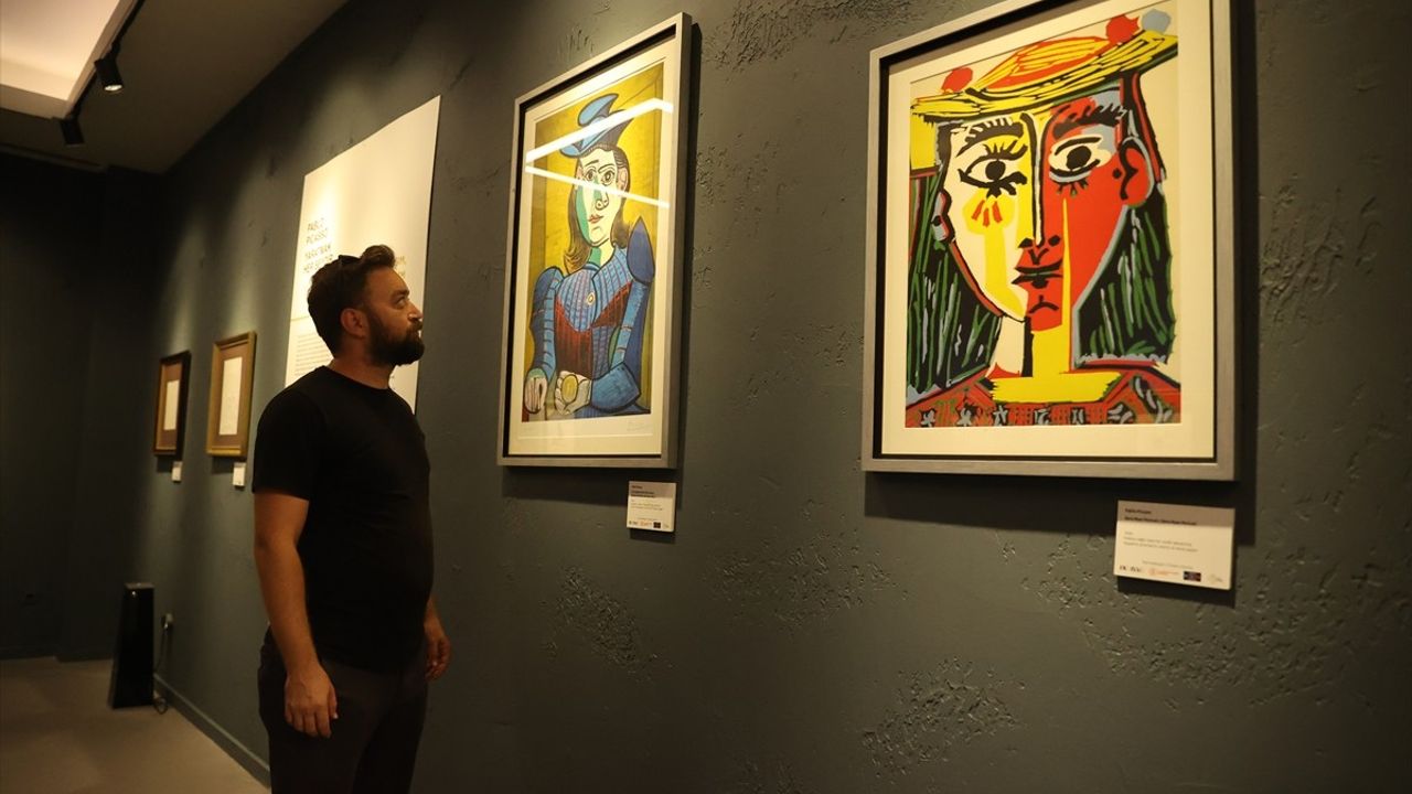 Bakan Ersoy, Kocasinan İlçe Halk Kütüphanesi'nin açılışını yaptı: Halk kütüphanelerinde rekorlar