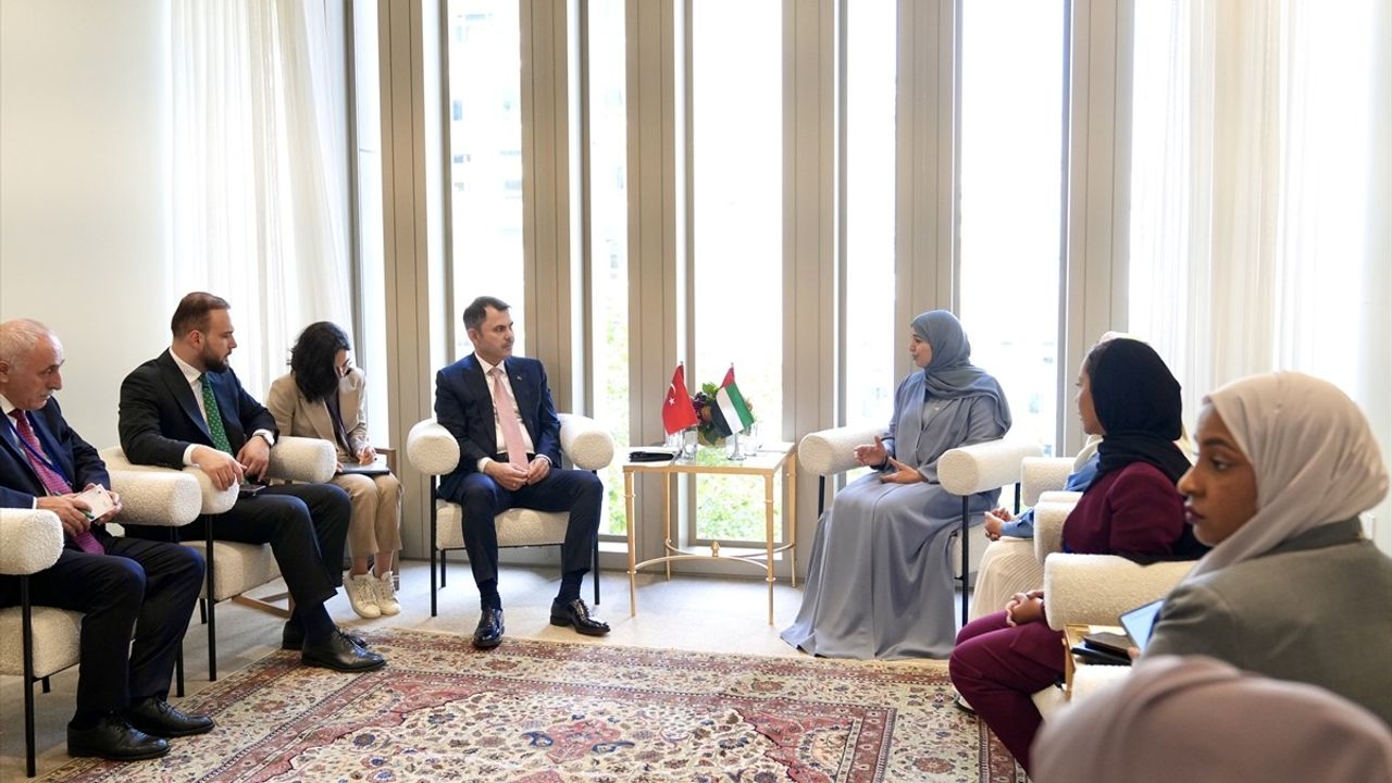 Bakan Kurum New York'ta BAE'li Mevkidaşı Amna Al Dahak Al Shamsi ile Görüştü: Sıfır Atık ve COP31 Adaylığı Ele Alındı