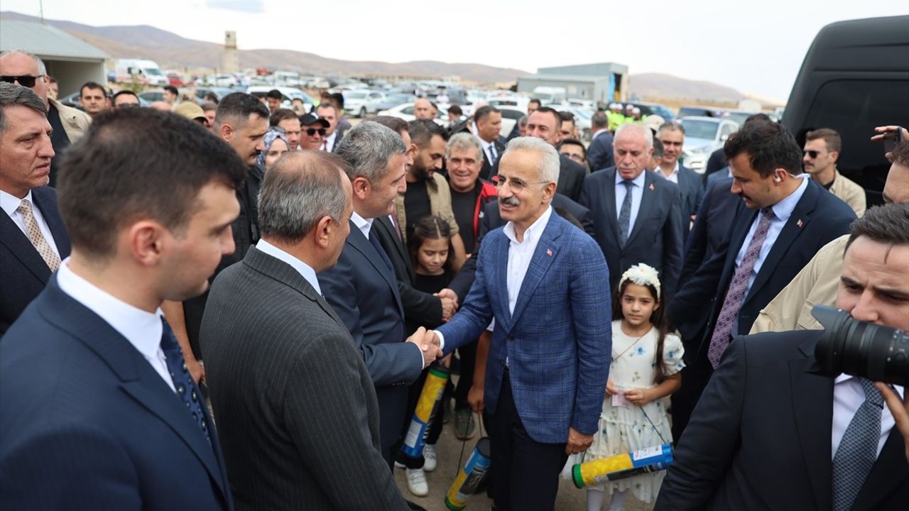 Bakan Uraloğlu: Bayburt-Gümüşhane Havalimanı altyapısı tamamlandı, üstyapıda yüzde 10 ilerleme